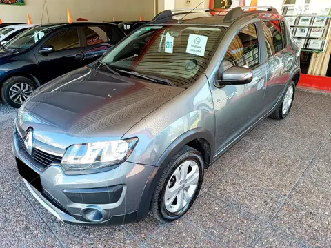 Renault Sandero Stepway 1.6 Privilege usado (2017) color Gris precio u$s11.800