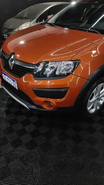 Renault Sandero Stepway 1.6 Privilege NAV usado (2016) color Naranja precio $15.300.000