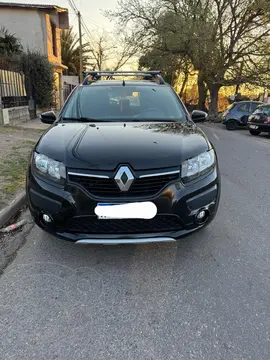 Renault Sandero Stepway 1.6 Privilege usado (2018) color Negro precio $16.000.000