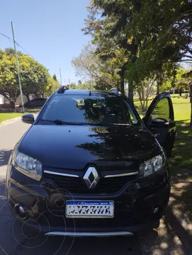 Renault Sandero Stepway 1.6 Privilege usado (2018) color Negro precio $14.000.000