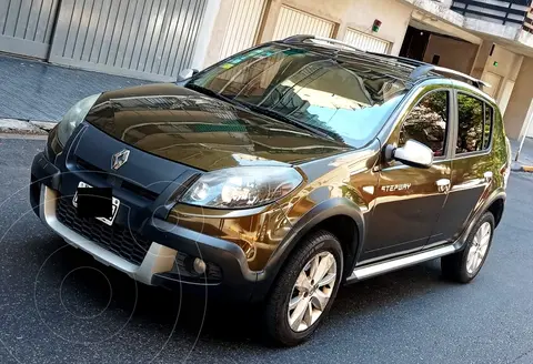 Renault Sandero Stepway 1.6 Privilege usado (2014) color Verde precio u$s10.500