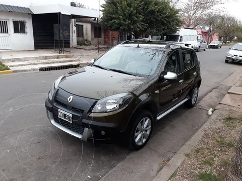 Renault Sandero Stepway 1.6 Privilege NAV usado (2013) color Verde precio $12.800.000