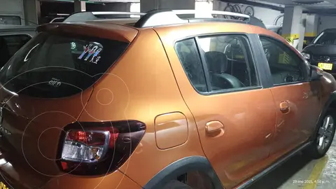 Renault Sandero Stepway Dynamique usado (2017) color Naranja precio $47.000.000