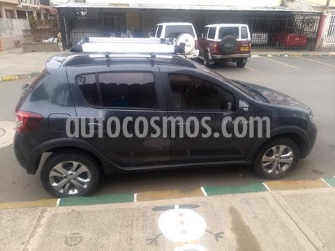 foto Renault Sandero Stepway Dynamique usado (2017) color Gris precio $38.000.000