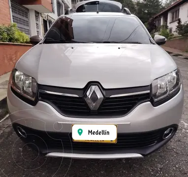 Renault Sandero Stepway Dynamique usado (2017) color Plata precio $42.000.000