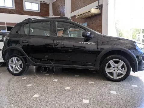 Renault Sandero SANDERO STEPWAY II 1.6 EXPRESSION usado (2018) color Negro precio $17.000.000