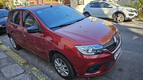 Renault Sandero 1.6 Life usado (2021) color Rojo Fuego precio $15.500.000