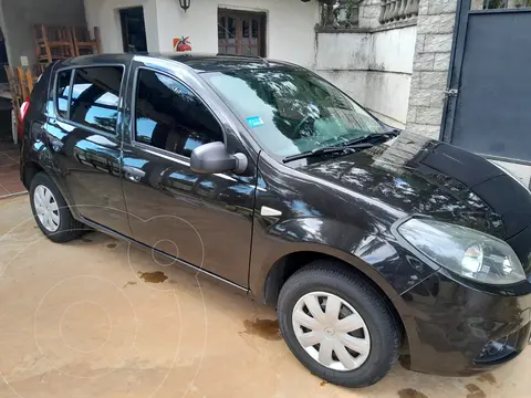 Renault Sandero 1.6 Authentique Pack I usado (2013) color Negro precio $9.500.000