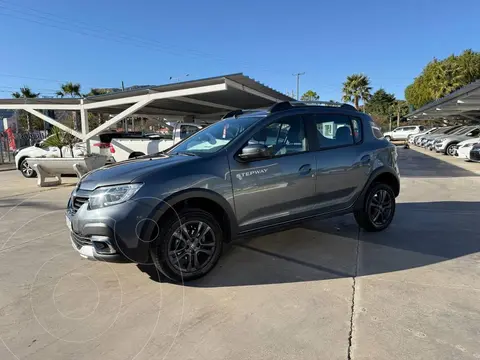 Renault Sandero SANDERO STEPWAY PH2 1.6 ZEN    L19 usado (2020) color Gris Oscuro precio $20.800.000