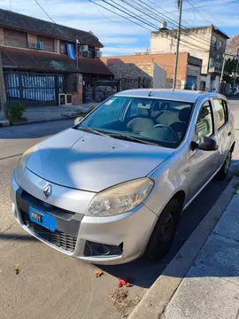 Renault Sandero 1.6 Authentique Pack I usado (2013) color Plata precio $8.000.000