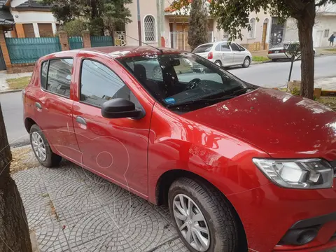Renault Sandero 1.6 Life usado (2023) color Rojo precio u$s17.000