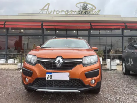 Renault Sandero SANDERO STEPWAY 1.6 DYNAMIQUE L/11 usado (2017) color Naranja precio $13.000.000