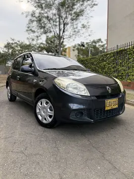 foto Renault Sandero Expression usado (2013) color Gris Cometa precio $30.500.000