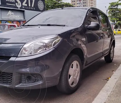 Renault Sandero Authentique usado (2014) color Gris Cometa precio $37.000.000