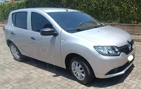 Renault Sandero Life usado (2018) color Plata precio $38.000.000