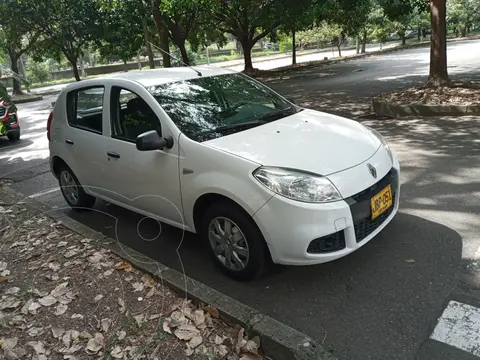 Renault Sandero Authentique usado (2016) color Blanco precio $32.500.000