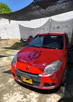 Renault Sandero Dynamique Aut usado (2013) color Rojo precio $28.000.000