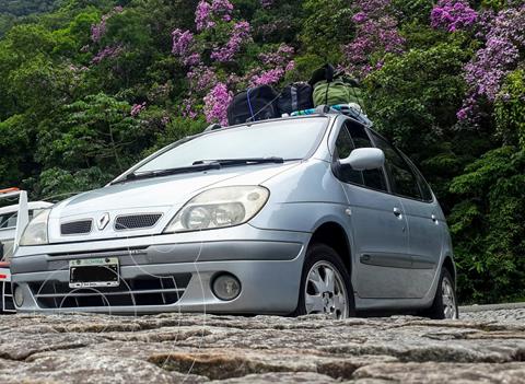 foto Renault Scénic 2.0 Privilege usado (2005) color Plata precio $450.000