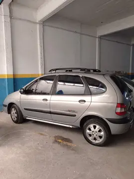 foto Renault Scénic 1.6 Sportway usado (2008) color Gris precio u$s4.100