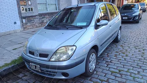 Renault Scenic 1.6 Confort usado (2007) color Plata precio $6.300.000