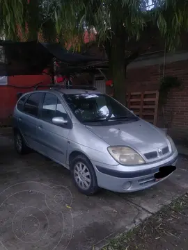 Renault Scenic 2.0 Expression Aut Piel usado (2004) color Celeste precio $55,000