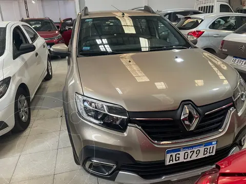Renault Stepway 1.6 Intens usado (2024) color Beige Arena financiado en cuotas(anticipo $8.000.000 cuotas desde $500.000)