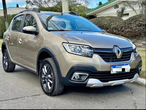 foto Renault Stepway 1.6 Intens usado (2023) color Beige precio $7.500.000