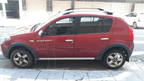 Renault Stepway 1.6 Intens CVT usado (2010) color Rojo precio $9.700.000