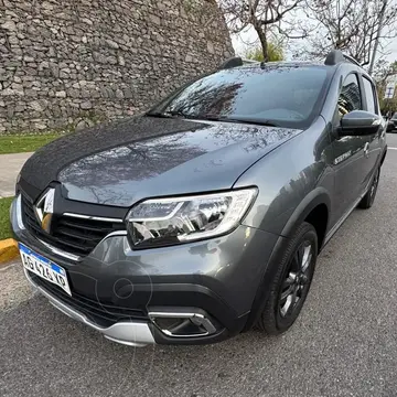 Renault Stepway 1.6 Intens usado (2024) color Gris Cassiopee financiado en cuotas(anticipo $5.000.000)