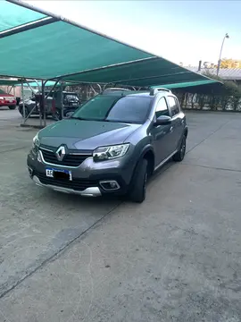 Renault Stepway 1.6 Intens CVT usado (2021) color Gris precio $22.500.000