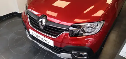 Renault Stepway 1.6 Zen nuevo color Rojo Fuego precio $5.750.000