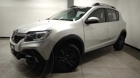 Renault Stepway Zen usado (2021) color Plata precio $220,000