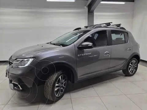 Renault Stepway Intens Aut usado (2024) color Gris financiado en mensualidades(enganche $62,700 mensualidades desde $6,185)