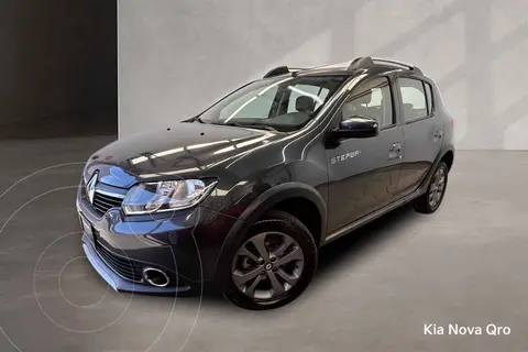 Renault Stepway Intens usado (2018) color Gris financiado en mensualidades(enganche $57,225 mensualidades desde $4,912)