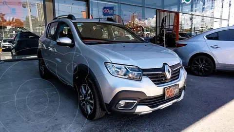 Renault Stepway Intens usado (2023) color plateado precio $249,000