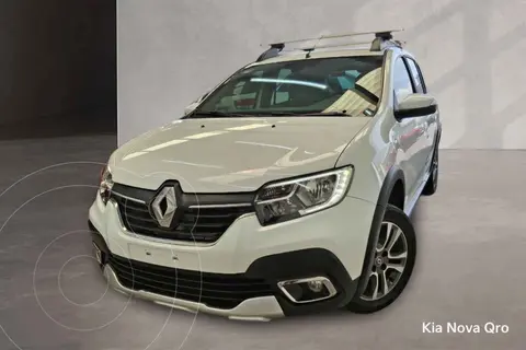 Renault Stepway Intens usado (2023) color Blanco financiado en mensualidades(enganche $71,668 mensualidades desde $6,152)