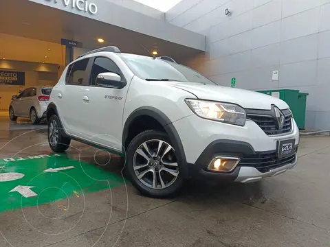 Renault Stepway Intens usado (2022) color Blanco precio $256,000