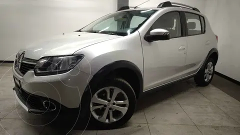 Renault Stepway Expression usado (2017) color Gris precio $175,000