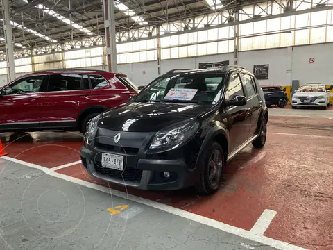 Renault Stepway Dynamique usado (2015) color Negro Nacarado financiado en mensualidades(enganche $37,000 mensualidades desde $3,800)