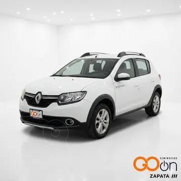 Renault Stepway Intens usado (2018) color REN_S55_BLANCO GLACIAR precio $150,000