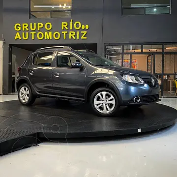 Renault Stepway Intens usado (2018) color Gris Oscuro precio $165,000