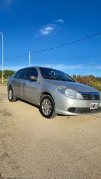 Renault Symbol 1.6 Authentique Pack usado (2013) color Gris precio $9.500.000