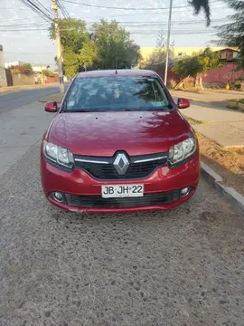Renault Symbol 1.6 Expression usado (2016) color Rojo precio $5.800.000