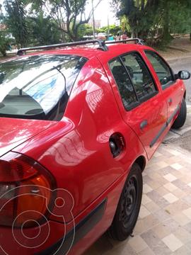 foto Renault Symbol 1.4 Expression usado (2005) color Rojo precio $11.000.000