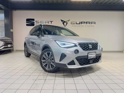 SEAT Arona Xperience usado (2024) color Plata financiado en mensualidades(enganche $96,000 mensualidades desde $11,307)