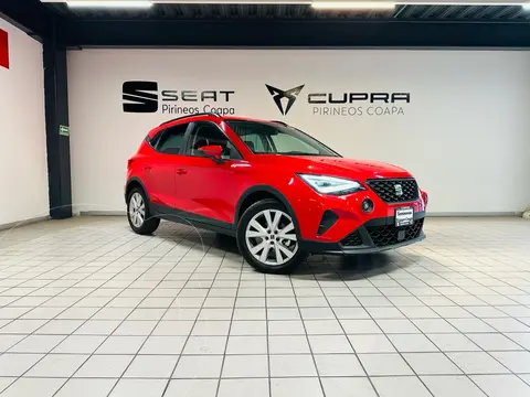 SEAT Arona Style usado (2023) color Rojo financiado en mensualidades(enganche $80,000 mensualidades desde $6,850)