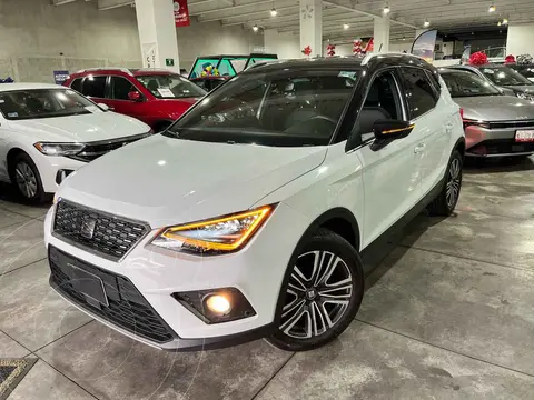 SEAT Arona Xcellence usado (2021) color Blanco financiado en mensualidades(enganche $84,475 mensualidades desde $6,462)