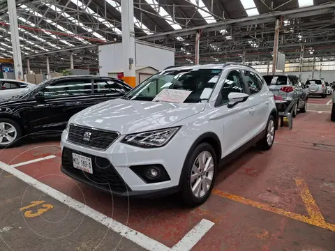 SEAT Arona Style usado (2021) color Blanco Nevada financiado en mensualidades(enganche $89,000 mensualidades desde $7,000)