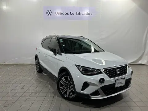 SEAT Arona Xperience usado (2023) color Blanco financiado en mensualidades(enganche $102,250 mensualidades desde $7,477)