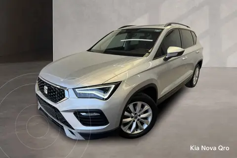SEAT Ateca Style usado (2023) color Rojo financiado en mensualidades(enganche $100,825 mensualidades desde $8,655)